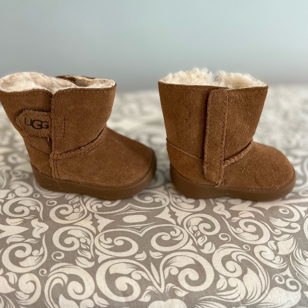 Infant 0/1 uggs-